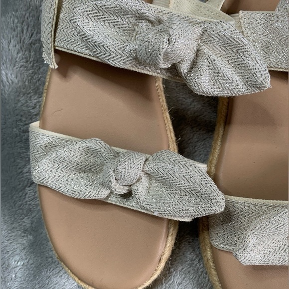 NWT GAP Kid's Sandals - Picture 3 of 7